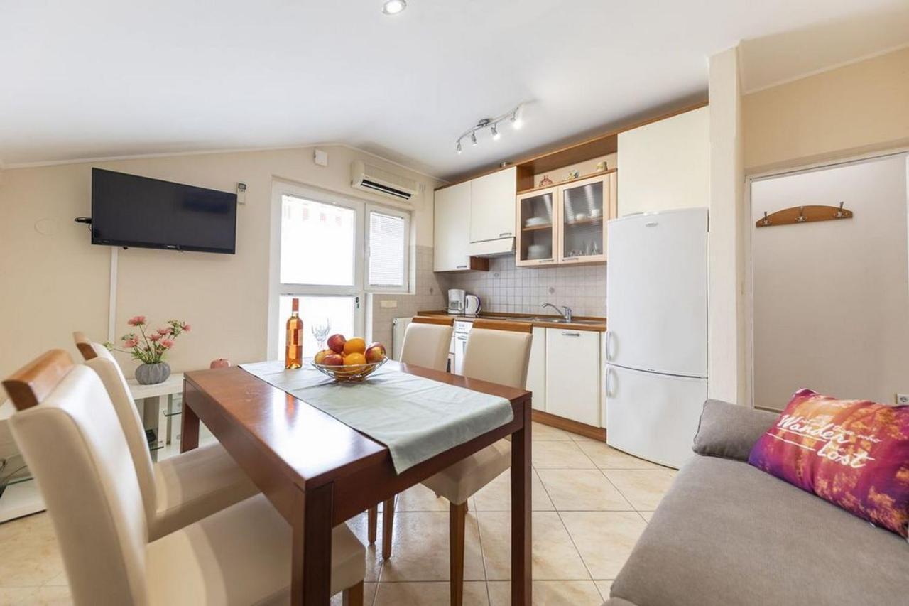 Apartments Mira Задар Екстериор снимка