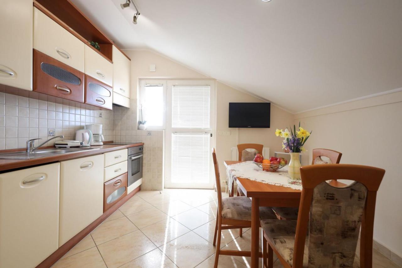Apartments Mira Задар Екстериор снимка