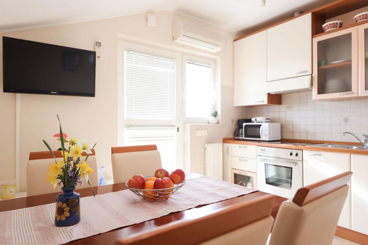 Apartments Mira Задар Екстериор снимка