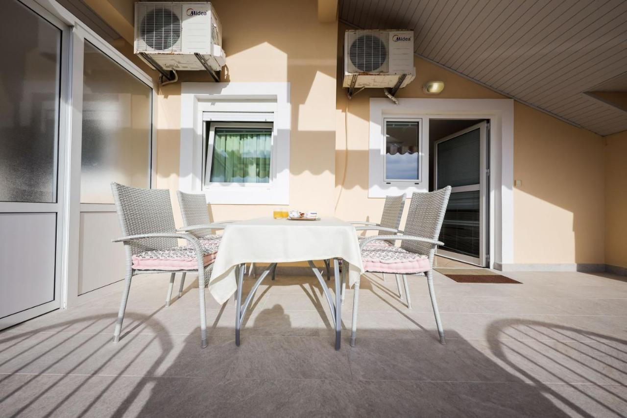 Apartments Mira Задар Екстериор снимка