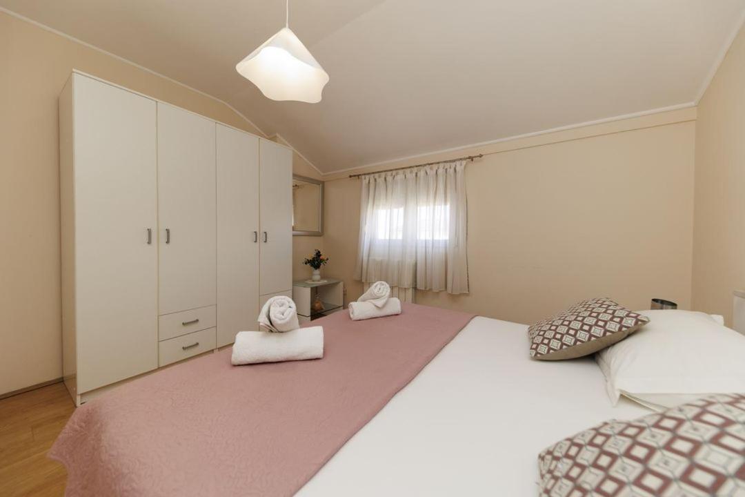 Apartments Mira Задар Екстериор снимка